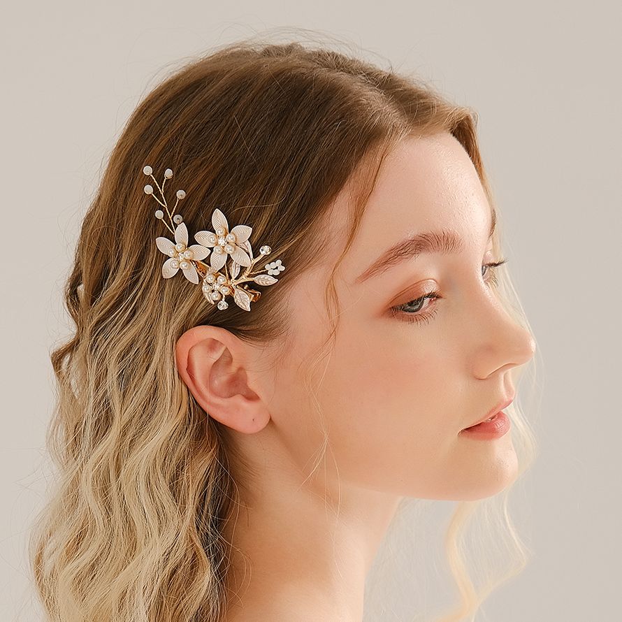 Wedding Supply Store - Handmade Pearl Flower Hair Clips for