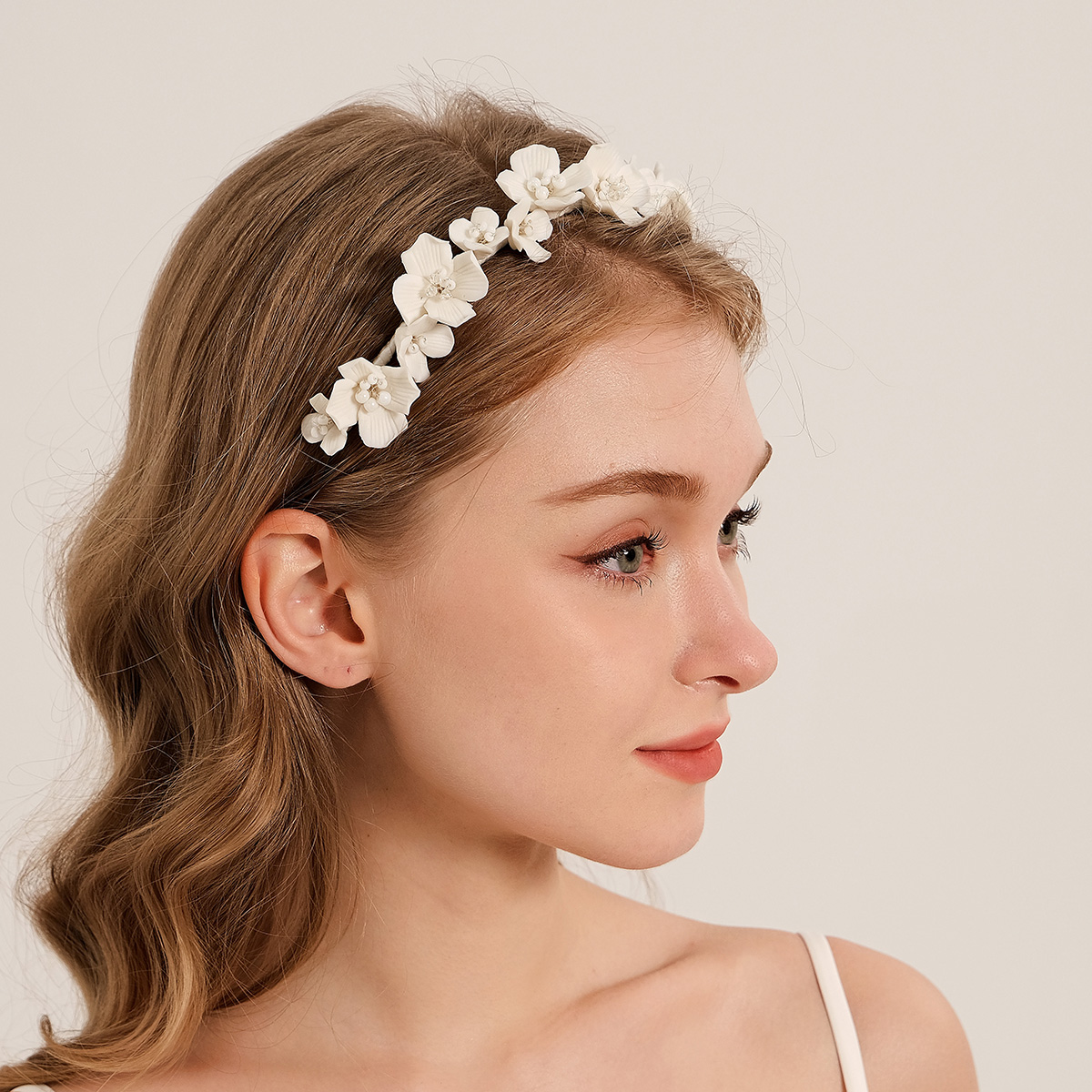 Efily Bride White Flower Hair  - Wedding Supply List recension och pris